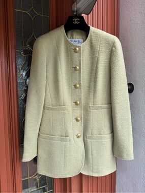 Chanel vintage documented 1993 soft  green jacket